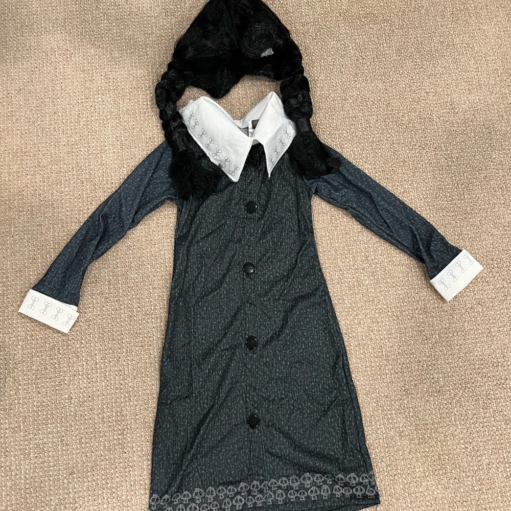 Addams Family Wednesday children’s Halloween costume size small 4T